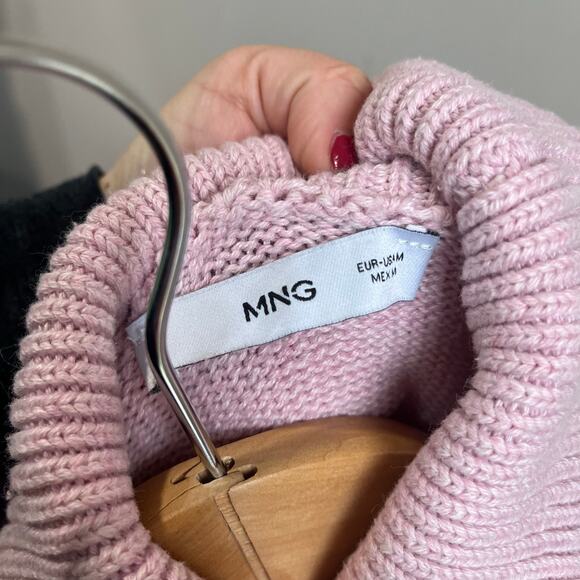 MANGO Pink Cropped Turtleneck Sweater Size M Soft Knit Cozy Cotton Blend - Picture 8 of 8